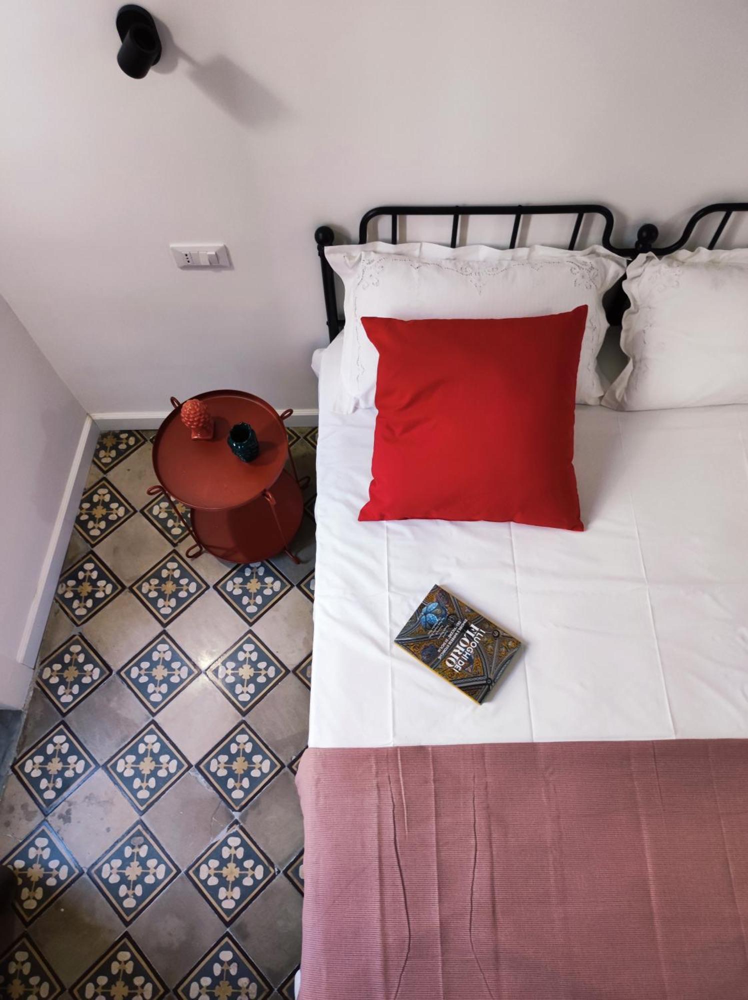 Donna Oliva Guest House Palermo Exterior foto